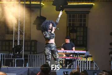 Concierto de Nia Correia en San Juan/Francisco Javier Santana e Ildefonso Rodríguez.